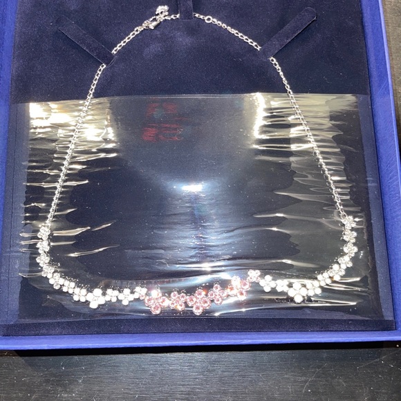 Swarovski Cherie necklace NWT - Picture 2 of 2